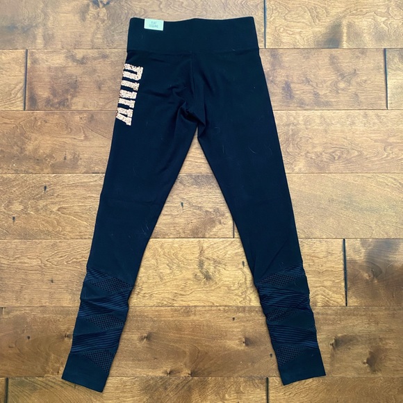 PINK leggings with cut-out details - Picture 2 of 6